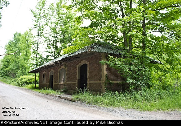 Former DL&W station